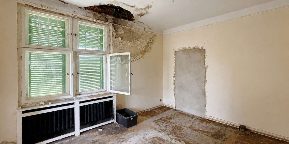 Denkmalgeschützte Fabrikantenvilla an der Weser Parkgrundstück mit drei zusätzlichen Bauplätzen - Villa Vlotho | Angebot:27254373