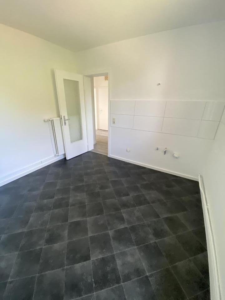 Gemütliche 2-Raumwohnung mit Balkon - In Renovierung zimmer