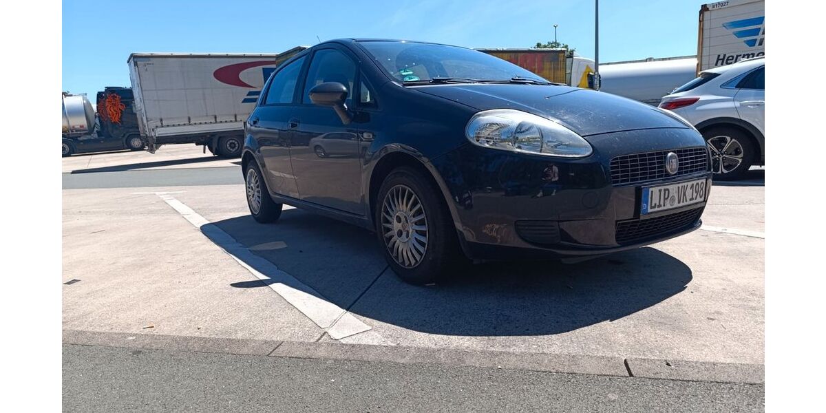 Fiat Punto 150.600 km 700 &euro; Lage 32791