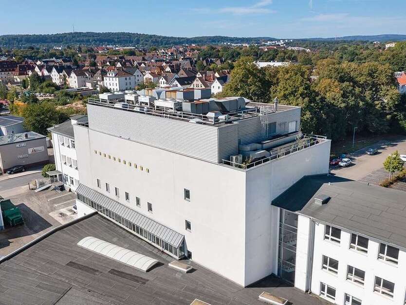 Halle in Bielefeld 5.925 € 1975 m²