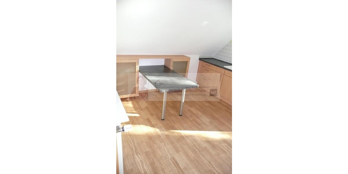 Geräumige 2-Zimmer-Mietwohnung mit Balkon in ruhiger Ortsrandlage 2 zimmer