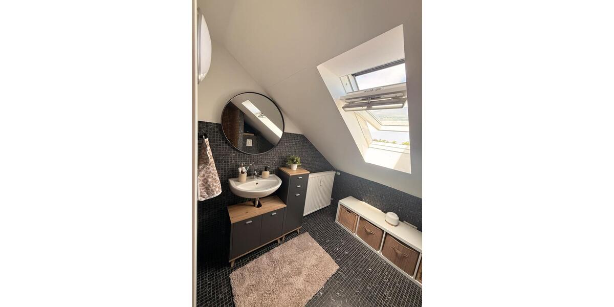 Dachgeschoßwohnung Detmold Hakedahl - 3 Zimmer, 80 m&sup2;, 790&euro; | Angebot:26415647