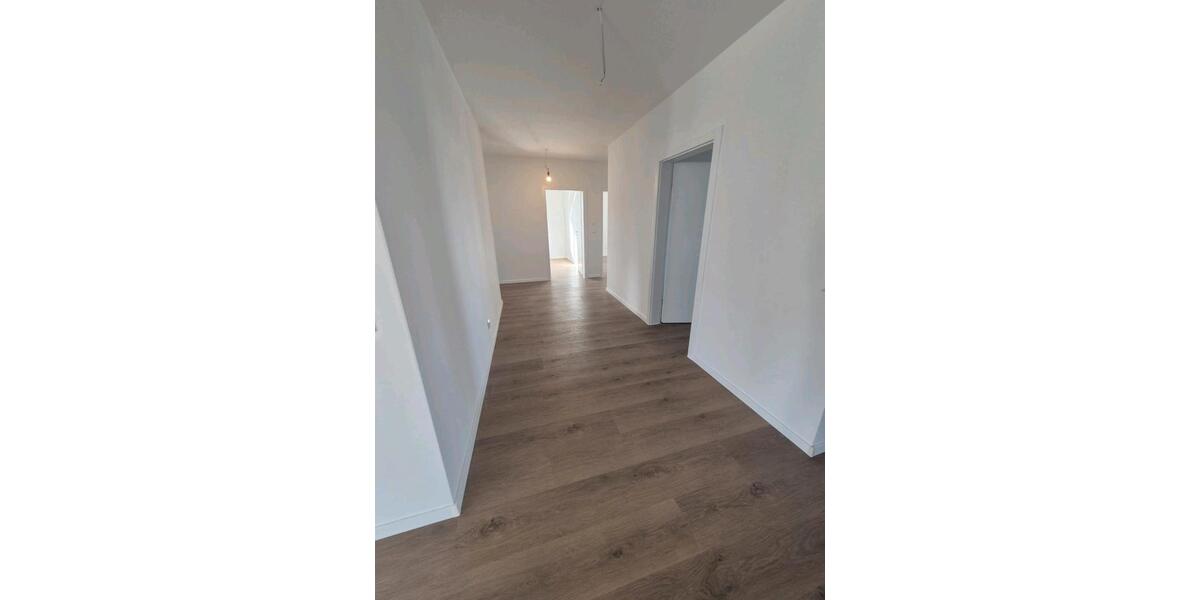Etagenwohnung Halle - 4 Zimmer, 133 m&sup2;, 1.500&euro; | Angebot:25551501