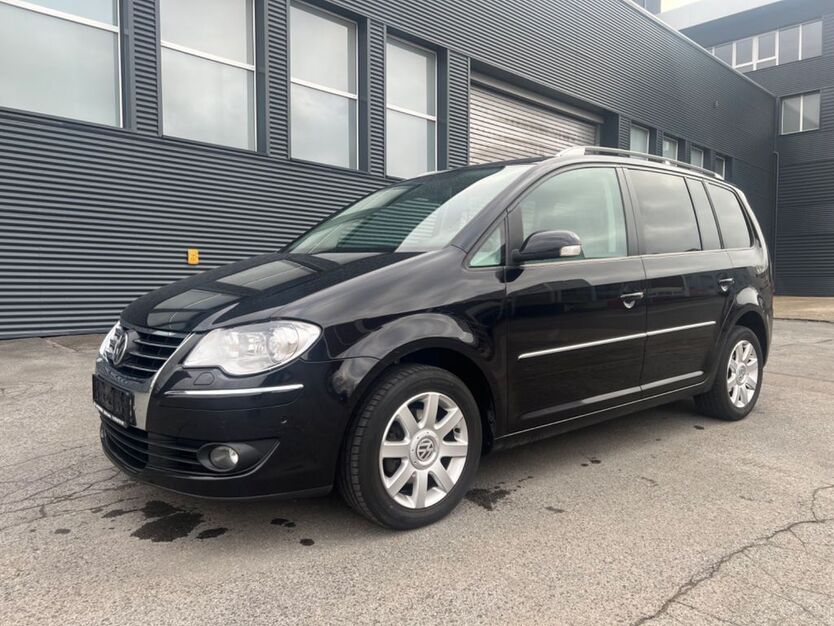 VW Touran 215.000 km 6.900 € Löhne 32584
