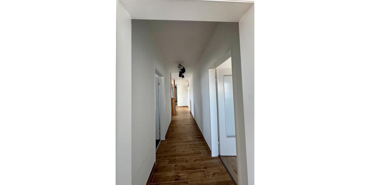 Dachgeschoßwohnung Bielefeld Schildesche - 4 Zimmer, 94 m&sup2;, 895&euro; | Angebot:25723694
