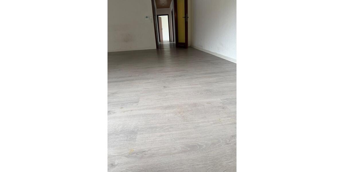Etagenwohnung Bielefeld Schildesche - 4 Zimmer, 98 m&sup2;, 990&euro; | Angebot:25226724