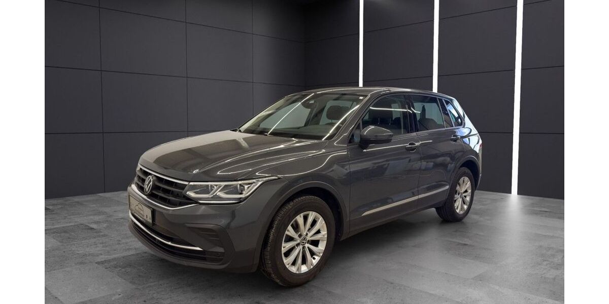 VW Tiguan 32.000 km 26.840 &euro; Schloß Holte-Stukenbrock 33758