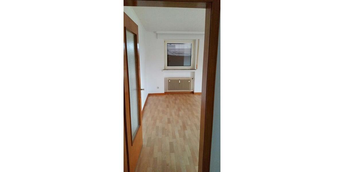 Dachgeschoßwohnung Detmold Hiddesen - 2 Zimmer, 60 m&sup2;, 470&euro; | Angebot:26536534