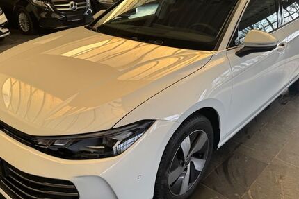 VW Passat Variant 23.400 km 31.600 &euro; Versmold 33775