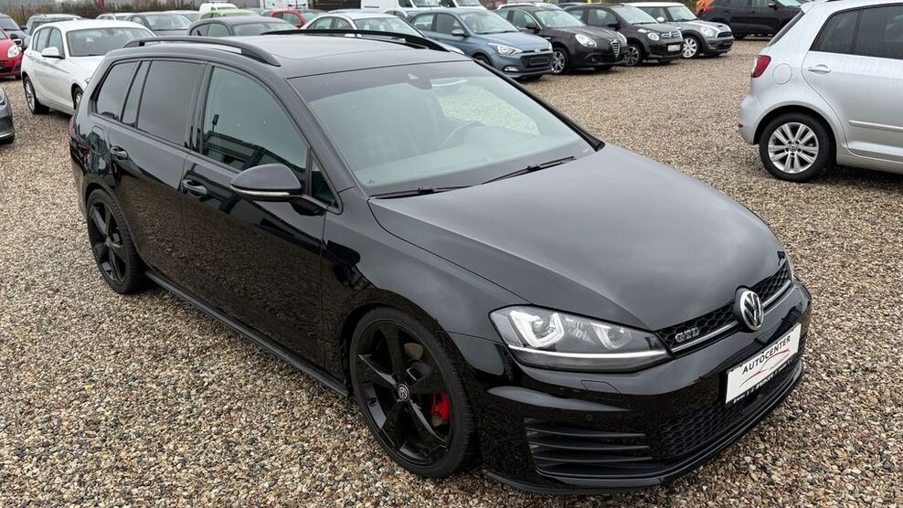 VW Golf 150.000 km 14.990 € Paderborn 33106