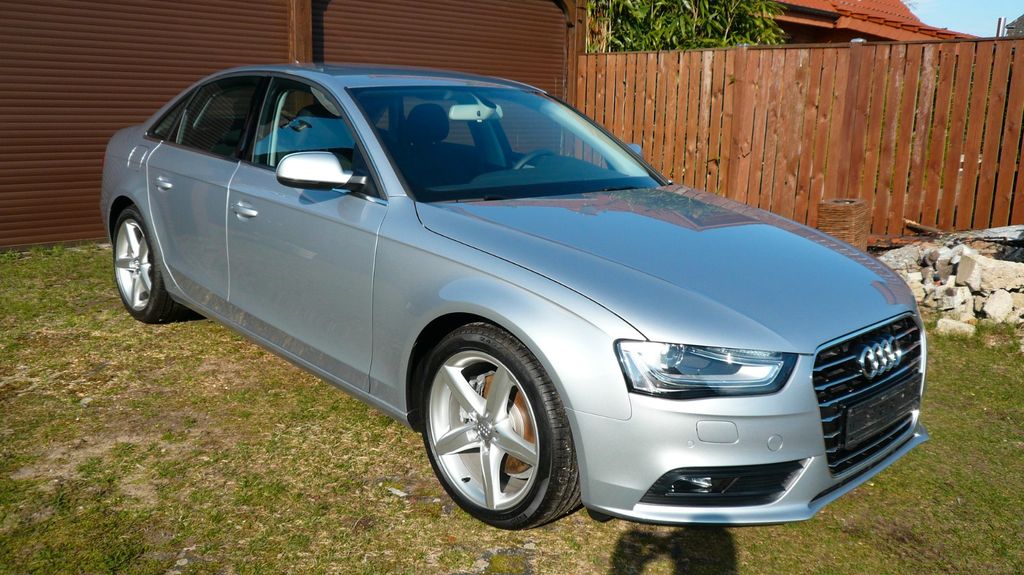 Audi A4 11.850 km 21.990 &euro; Verl 33415