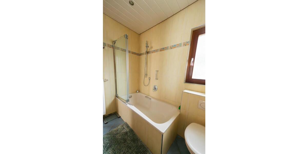 Einfamilienhaus Herford Falkendiek - 6 Zimmer, 150 m&sup2;, 1.000&euro; | Angebot:25921213
