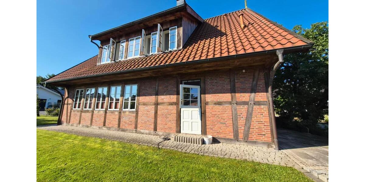 Einfamilienhaus Lemgo - 8 Zimmer, 300 m&sup2;, 720.000&euro; | Angebot:26951720