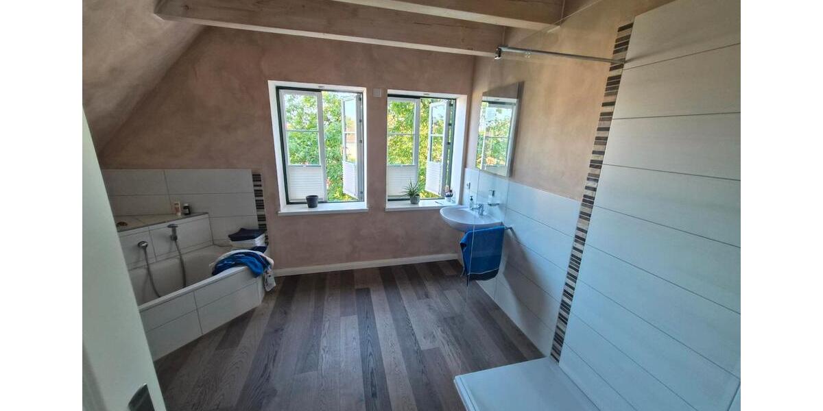 Einfamilienhaus Lemgo - 8 Zimmer, 300 m&sup2;, 720.000&euro; | Angebot:26951720