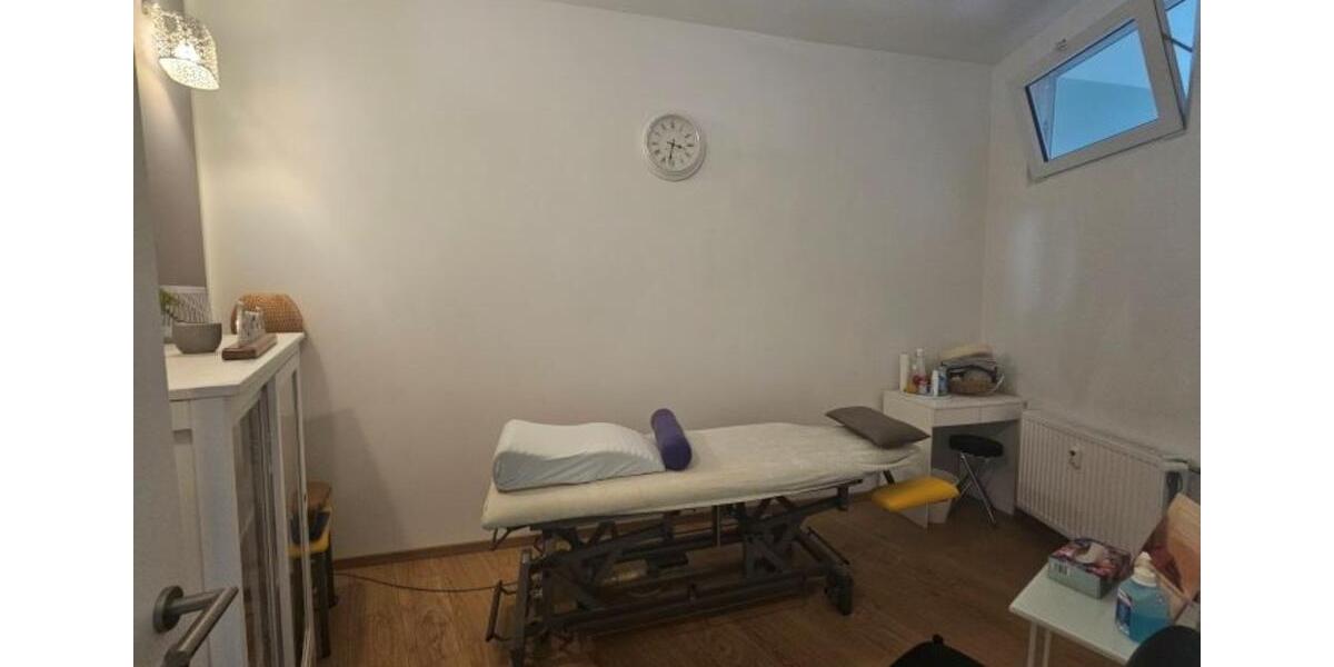Leopoldshöhe PhysiopaxisBüroraum zur vermieten ca.80m²(50+30m²) zimmer