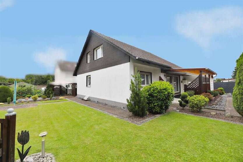 Haus zum Kaufen in Lage 295.000 € 142.79 m²