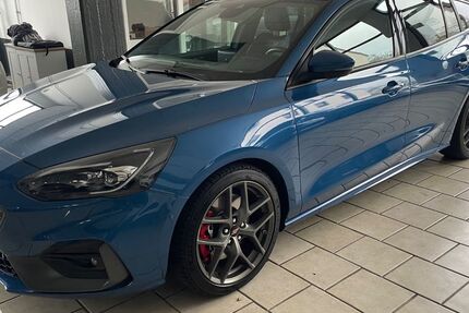 Ford Focus 47.000 km 23.950 &euro; Detmold 32756