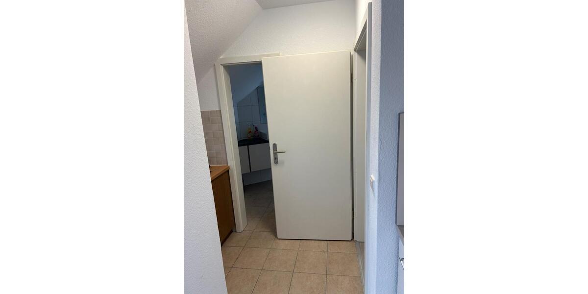Dachgeschoßwohnung Bielefeld Schildesche - 1 Zimmer, 35 m&sup2;, 500&euro; | Angebot:26423203