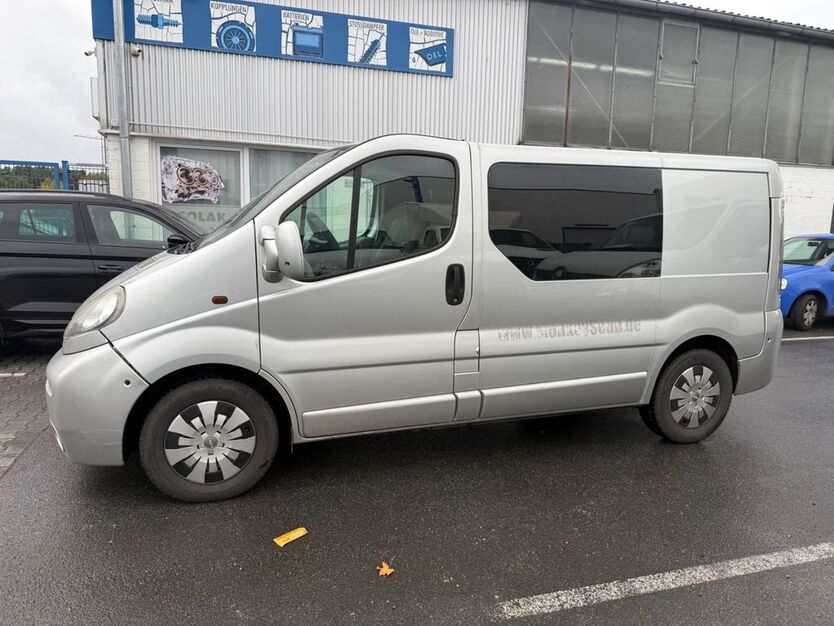 Opel Vivaro 312.000 km 6.999 € Bielefeld 33659
