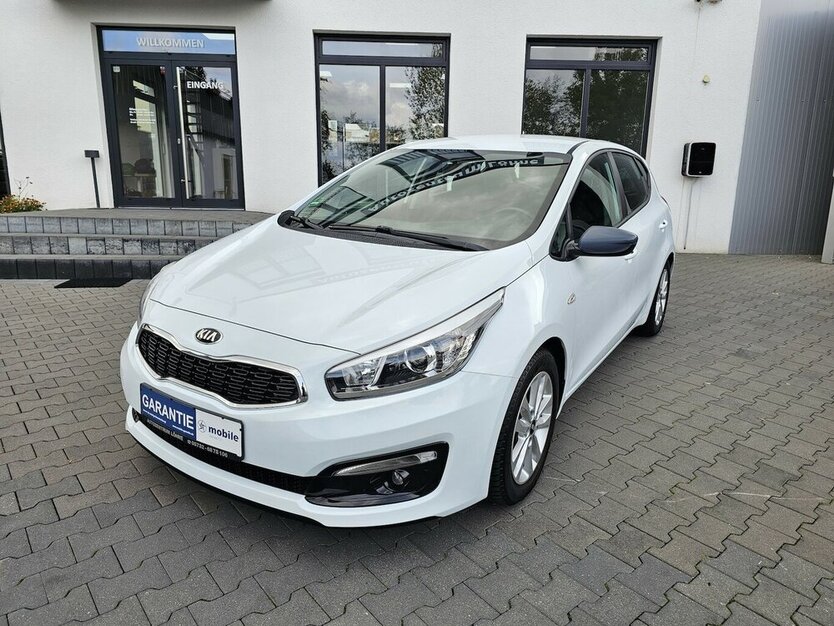 Kia cee´d 1.6 CRDI Edition 7 AHK KLIMA AUS 2.HAND 128.056 km 11.490 € Löhne 32584