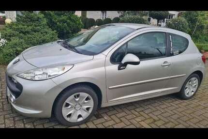 Peugeot 207 125.000 km 1.850 &euro; Riemsloh (Melle) 49328
