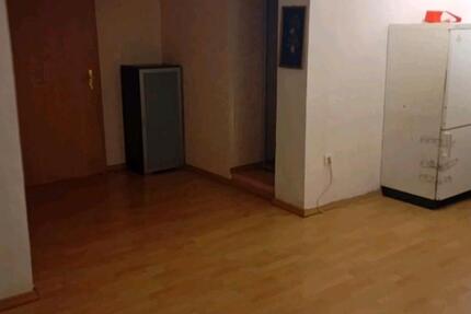 Einzel- oder 2 Zimmer Wohnung zimmer