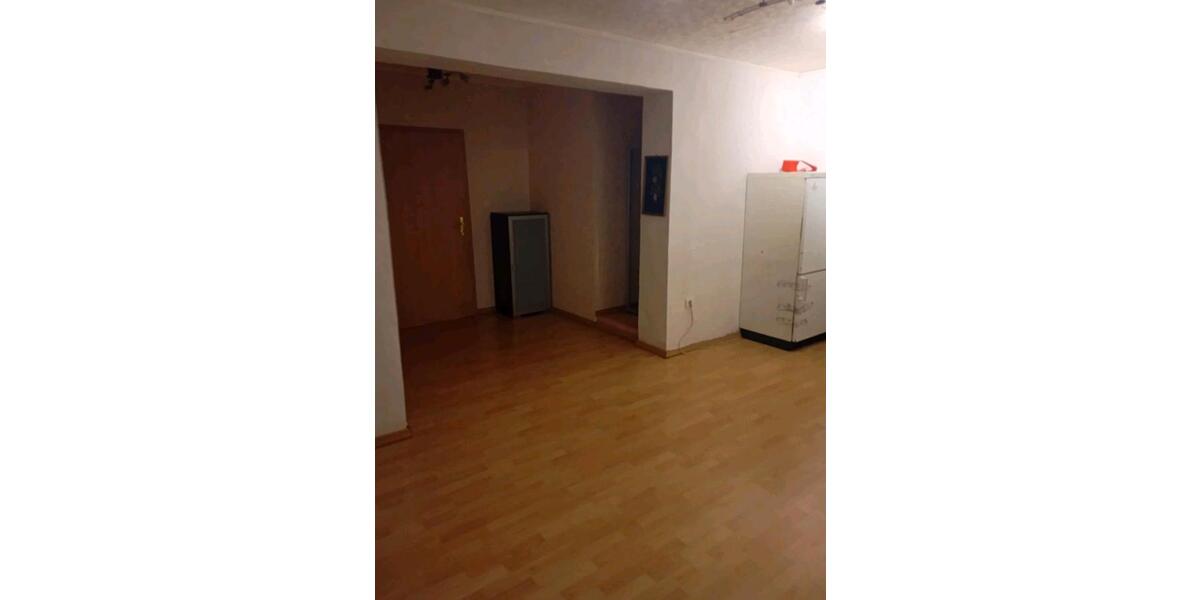 Einzel- oder 2 Zimmer Wohnung zimmer