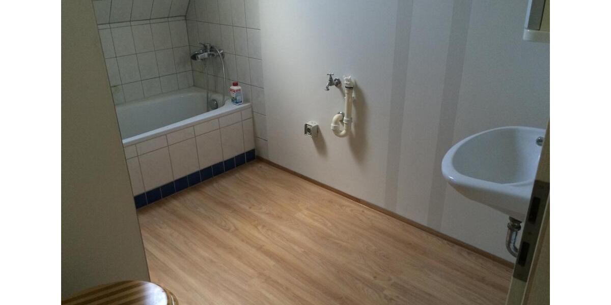 Gemütliche Dachgeschoß Wohnung in ländlicher Natur! 2 zimmer