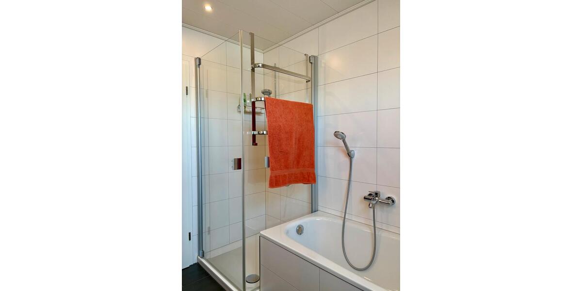 Dachgeschoßwohnung Bielefeld Stieghorst - 2 Zimmer, 61 m&sup2;, 210.000&euro; | Angebot:27038022