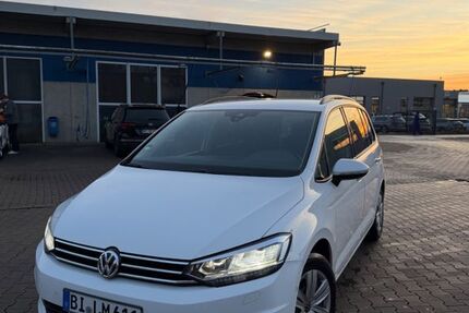 VW Touran 89.486 km 23.899 &euro; Bielefeld 33739