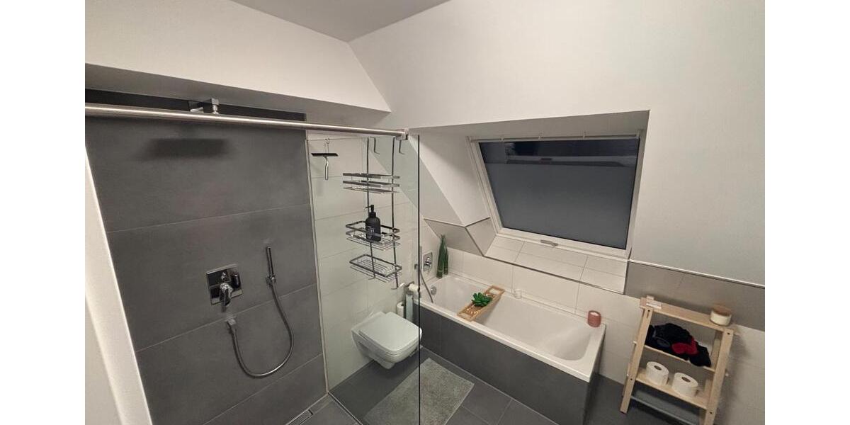 Etagenwohnung Bad Salzuflen - 2 Zimmer, 79 m&sup2;, 2.200&euro; | Angebot:26235348