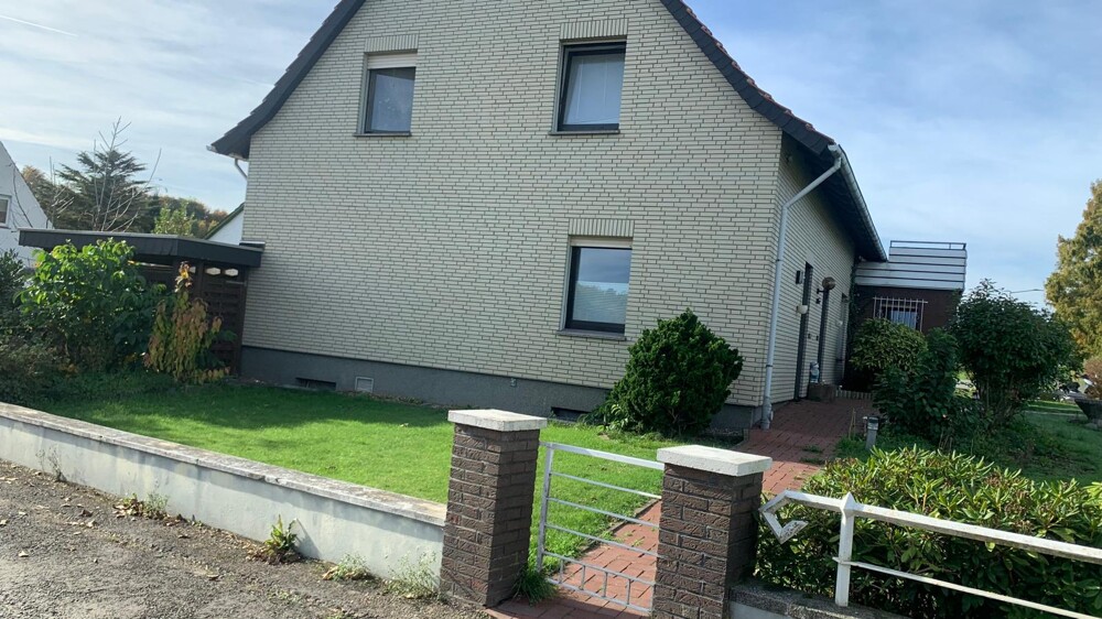 Wohnen am Ortsrand von Bünde mit vielen Nutzungsmöglichkeiten - Natur gleich neben der Haustür - Zweifamilienhaus Bünde Bad Randringhausen | Angebot:26478907