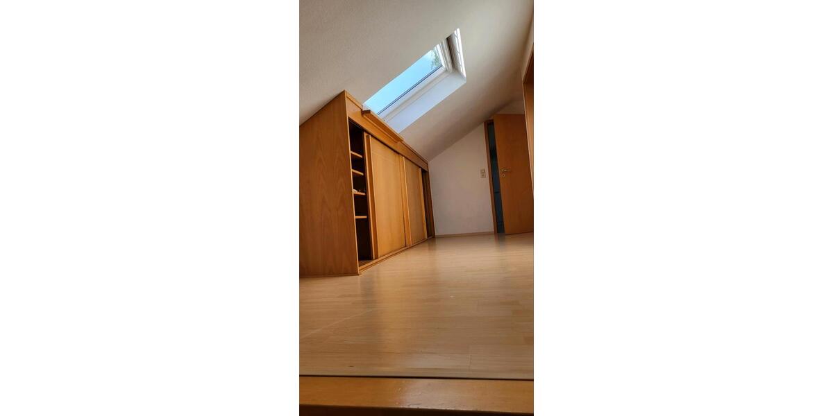 Etagenwohnung Gütersloh Isselhorst - 5 Zimmer, 95 m&sup2;, 1.400&euro; | Angebot:25642606