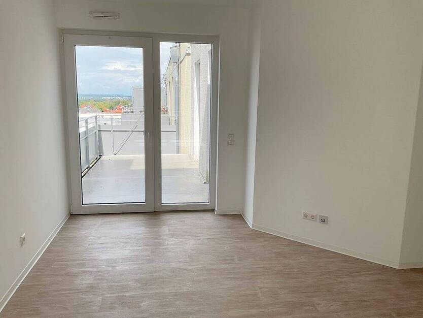 Direkt einziehen und WOHNFÜHLEN! 3 Zimmer mit Balkon! Moderne Ausstattung, Tageslichtbad, Aufzug