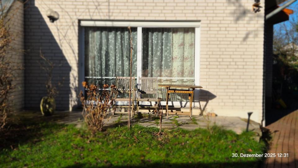 Idyllische Haushälfte, Erdgeschoß, Keller, Terasse, Garten 2 zimmer