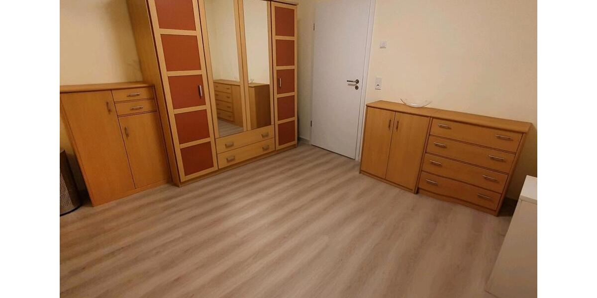 Hochparterre Detmold Hiddesen - 2 Zimmer, 64 m&sup2;, 665&euro; | Angebot:26049779