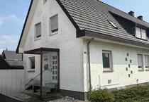 Doppelhaushälfte mit großzügigen Garten