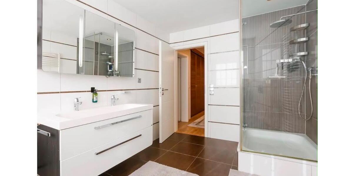 Einfamilienhaus Bielefeld Brackwede - 8 Zimmer, 235 m&sup2;, 779.000&euro; | Angebot:27043603