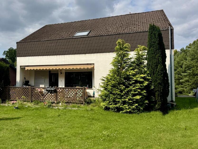 Haus 190qm mit EinliegerWohnung und großem Grundstück 1136qm