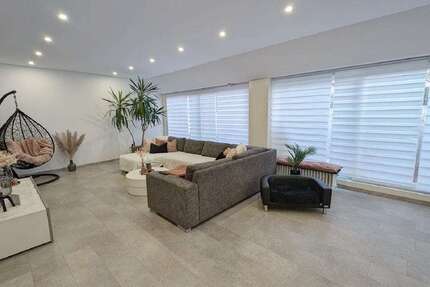 Wohnung zum Kaufen in Oerlinghausen 219.500 € 170 m² 3 zimmer