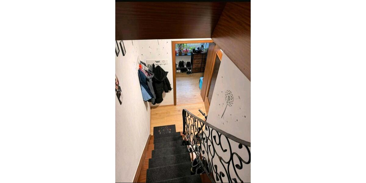 Dachgeschoßwohnung Hiddenhausen - 4 Zimmer, 80 m&sup2;, 800&euro; | Angebot:25349036