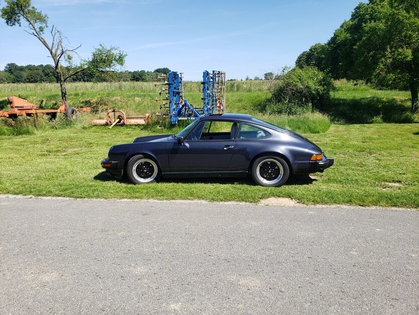 911