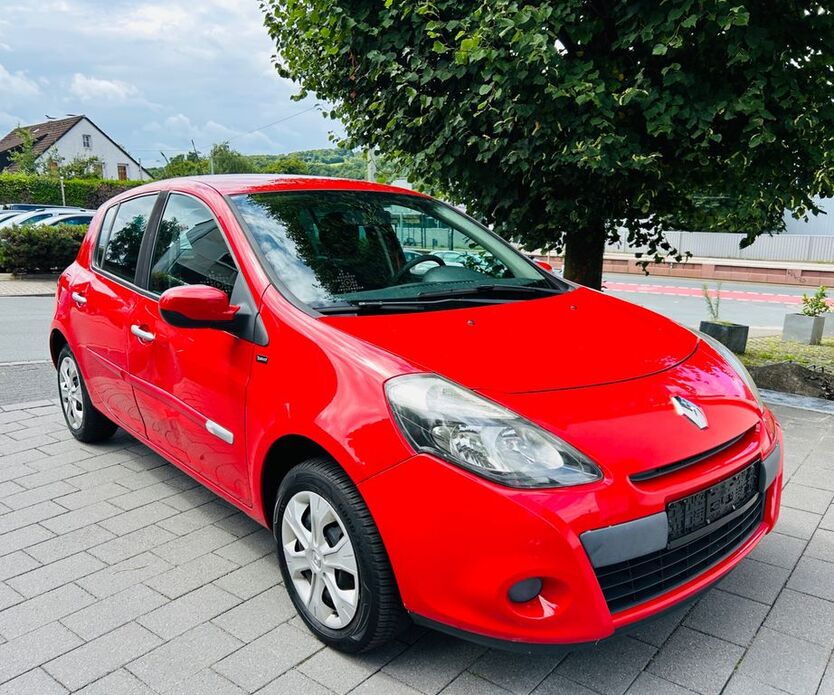 Renault Clio 112.000 km 3.500 € Bielefeld 33647