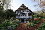 Exklusive Villa mit Wellnessbereich, Pool & großem Grundstück (inkl. Renovierung und neuem Dach) - Villa Hüllhorst | Angebot:26002980