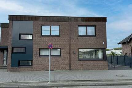 Büro in Mönchengladbach 2.626 € 270 m²