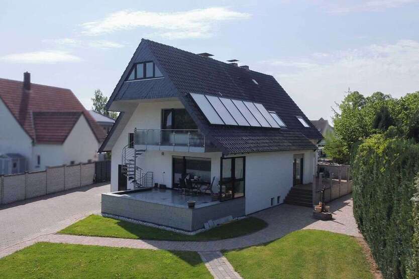 Haus zum Kaufen in Löhne 345.000 € 185.18 m²