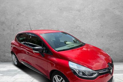 Renault Clio 82.000 km 7.499 &euro; Detmold 32758