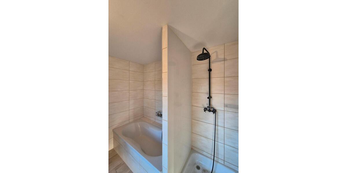 Etagenwohnung Enger - 3 Zimmer, 110 m&sup2;, 1.000&euro; | Angebot:25403037