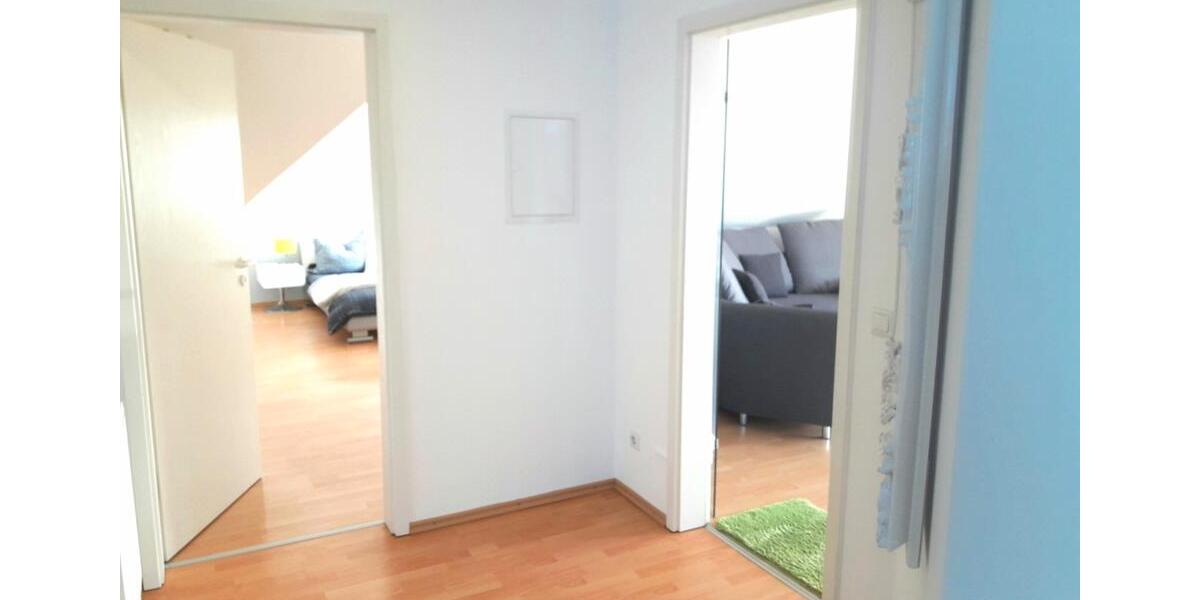 Dachgeschoßwohnung Oerlinghausen - 2.5 Zimmer, 70 m&sup2;, 630&euro; | Angebot:26423230