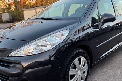 Peugeot 207 153.900 km 2.690 &euro; Detmold 32758